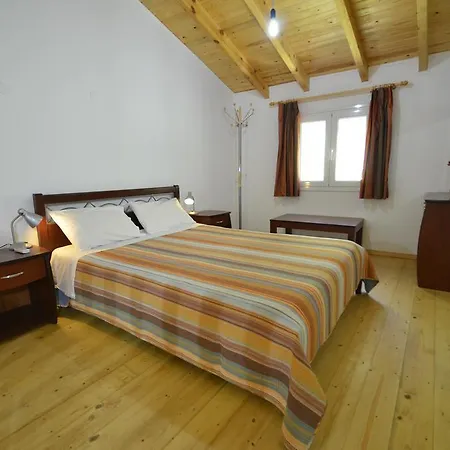 Anna Apartman